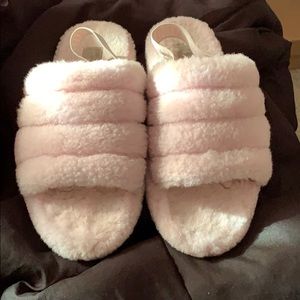 Ugg slides!! Nice AFFORDABLE & CLEAN !!